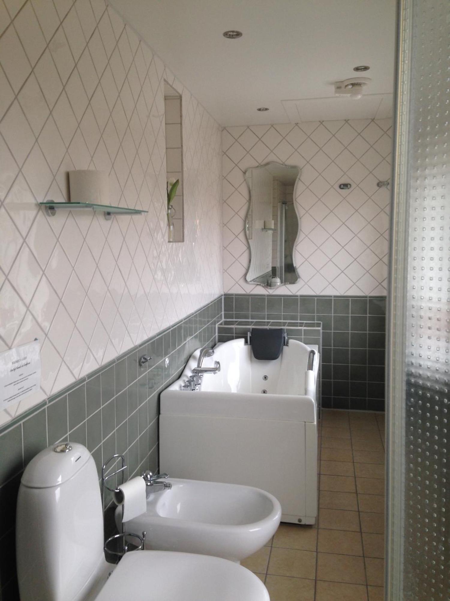 Kroksta Gard Bälinge Oda fotoğraf